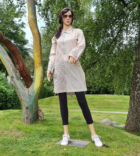 Trendy white Shirt with Lace panel in sleeves and pocket