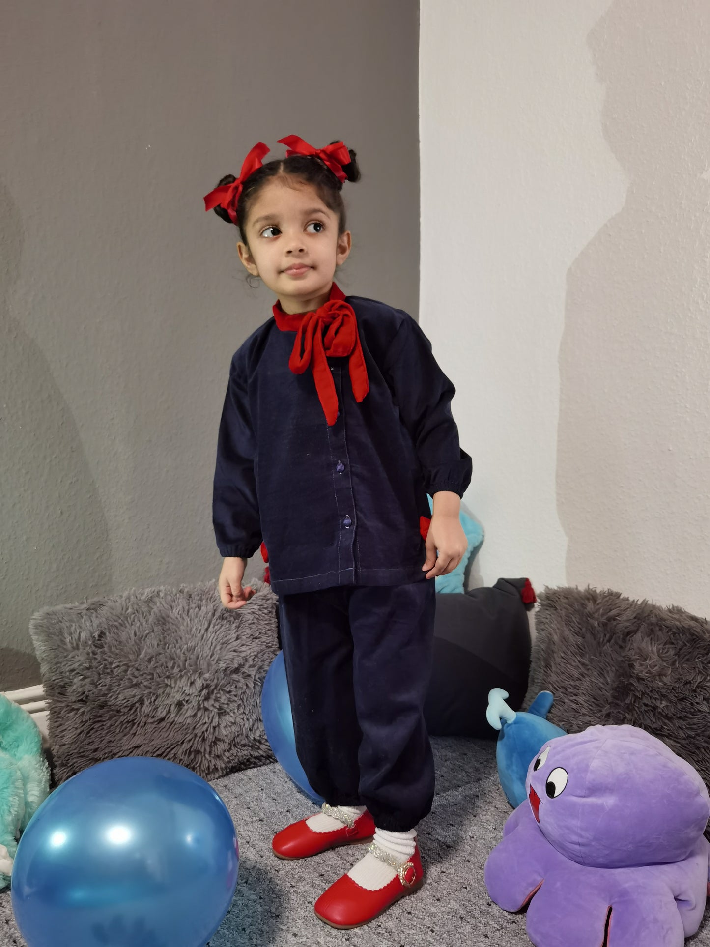 Blue soft jeans suit with red velvet bow