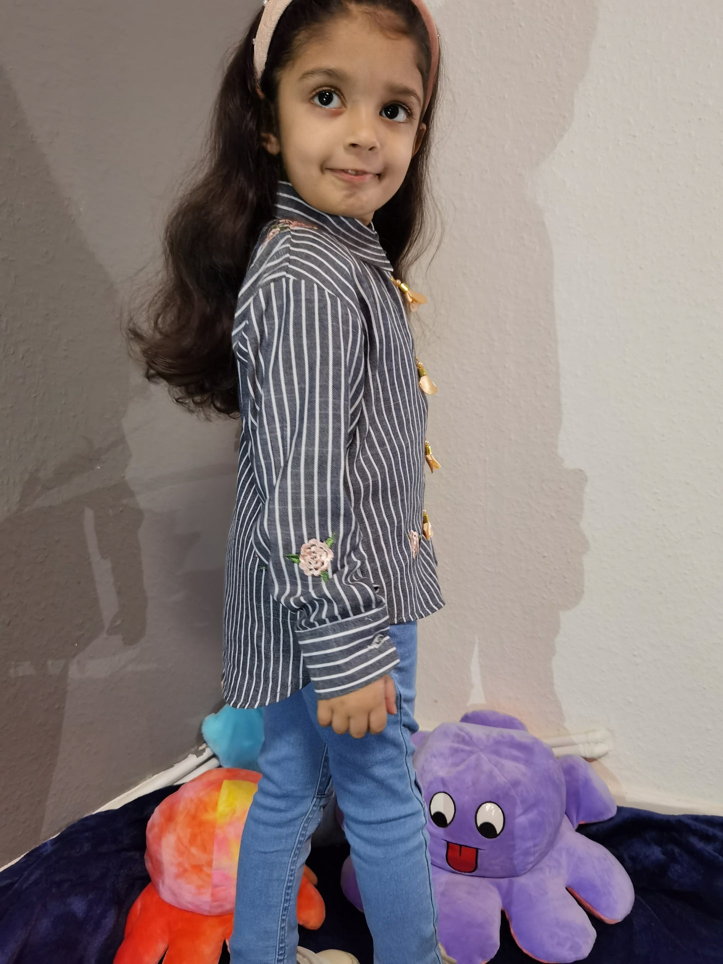 Grey striped shirt with embroidery flower details