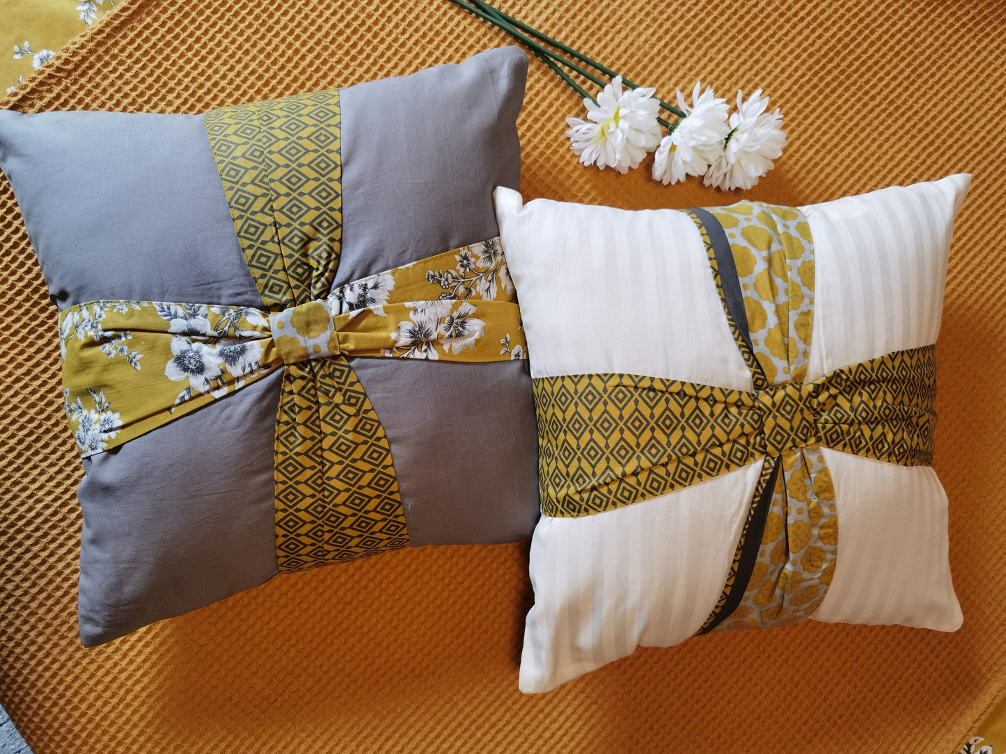 Printed bow cushion cover | Kissenbezug ohne Füllung