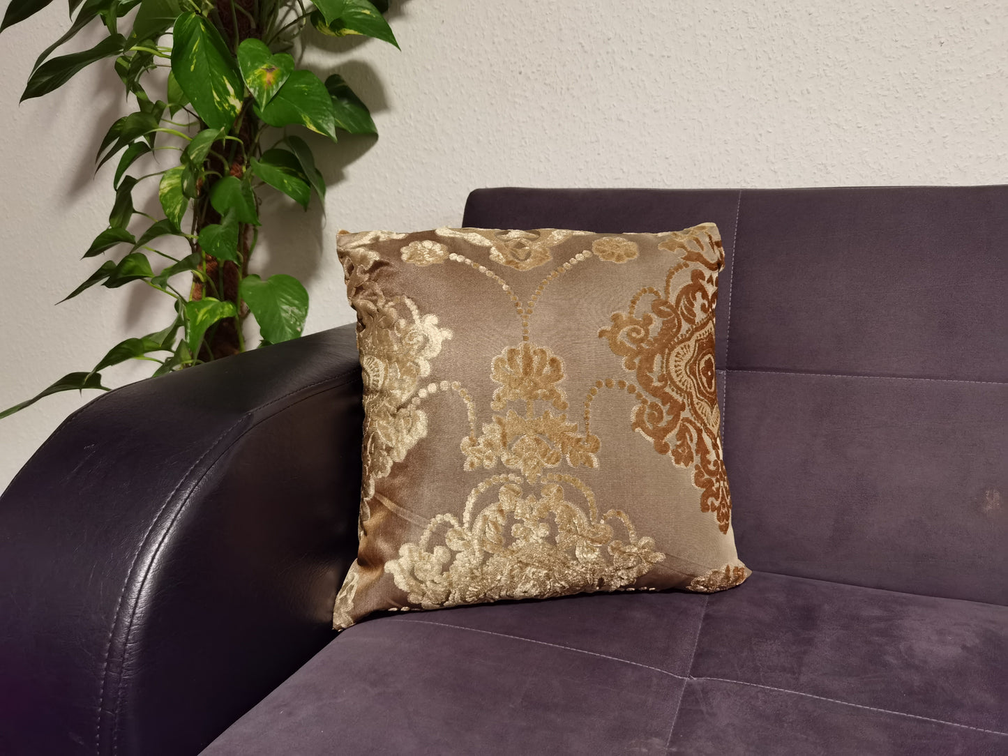 Golden velvet cushion cover | Kissenbezug ohne Füllung