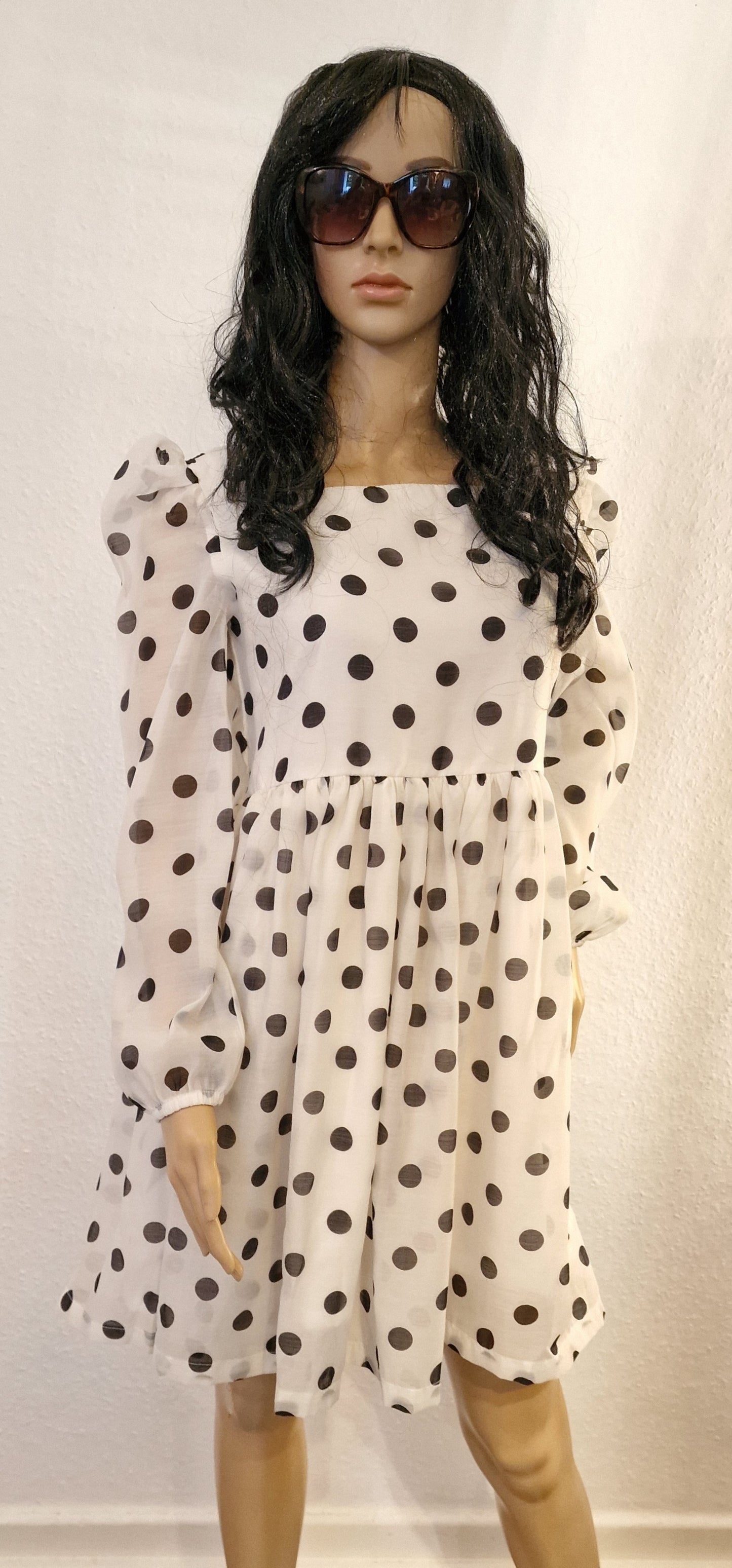 Chic Black and White Polka Dot Frock with Puff Sleeves – Perfect for Effortless Day-to-Night Style