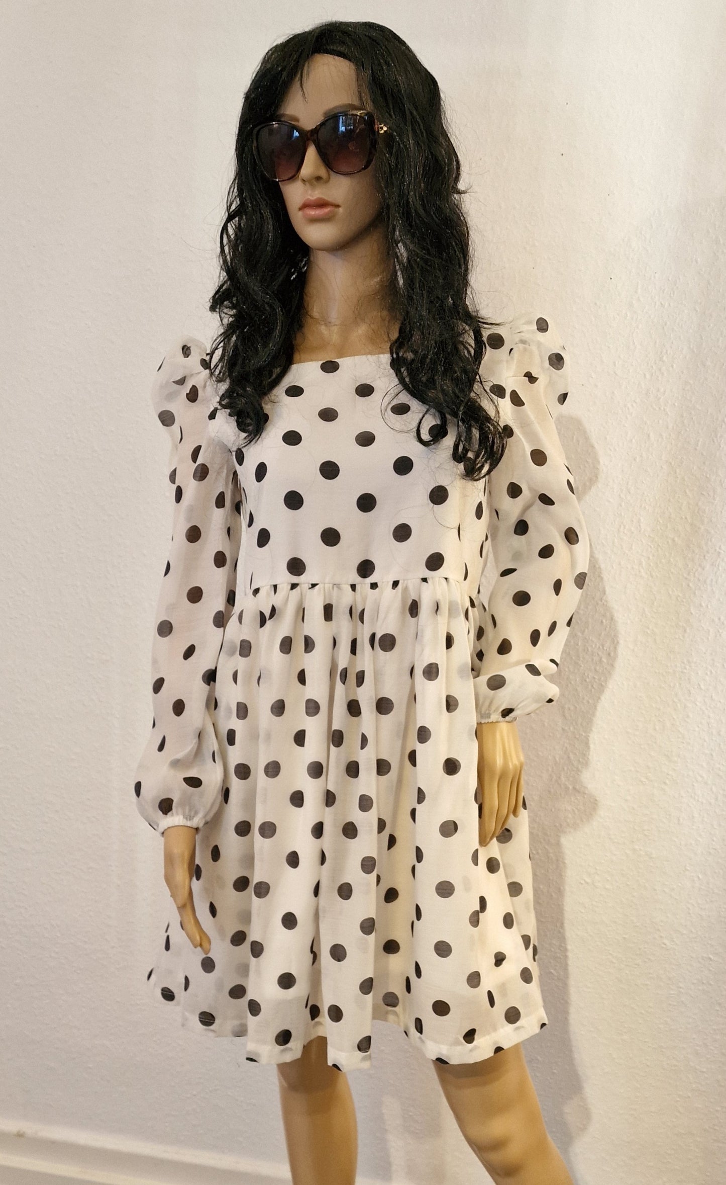 Chic Black and White Polka Dot Frock with Puff Sleeves – Perfect for Effortless Day-to-Night Style