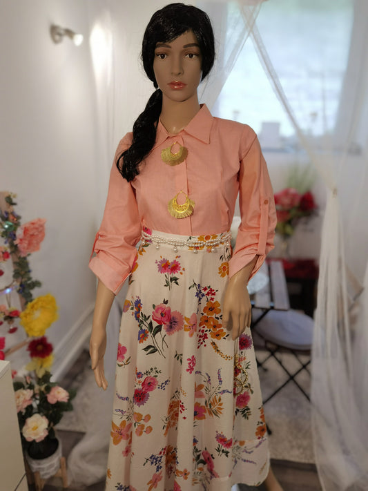 White printed Skirt with rosa Shirt with thread Tassels